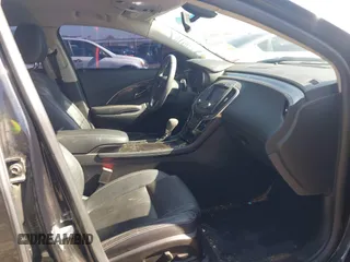 2015 Buick LaCrosse Leather with VIN 1G4GB5G34FF305878, listed as a IAAI auction lot 41972121 with 176,655 mi miles. Bid and sale history available at carsss.com. Image 5.