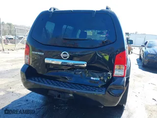 2011 Nissan Pathfinder SV with VIN 5N1AR1NN7BC609216, listed as a IAAI auction lot 41888357 with 226,214 mi miles. Bid and sale history available at carsss.com. Image 16.