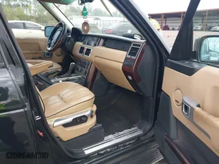 2006 Land Rover Range Rover HSE with VIN SALME15476A224382, listed as a IAAI auction lot 41820332 with 215,667 mi miles. Bid and sale history available at carsss.com. Image 5.
