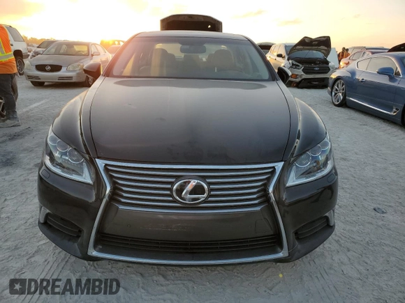 2013 Lexus LS 460 L с VIN JTHGL5EF0D5047651, выставлен на аукционе Copart как лот 74541134 с пробегом Не указан миль и На запчасти • Non repairable. История ставок и продаж доступна на DreamBid. Изображение 5.