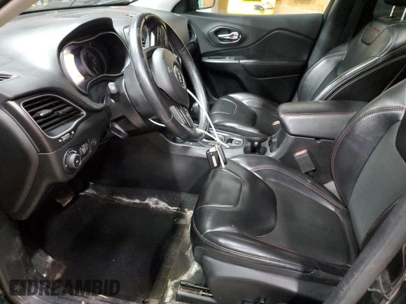 2019 Jeep Cherokee Trailhawk with VIN 1C4PJMBX1KD386047, listed as a Copart auction lot 52675855 with 62,514 mi miles and Clean Title. Bid and sale history available at DreamBid. Image 7.