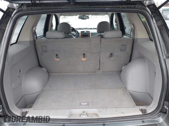 2007 Saturn VUE V6 with VIN 5GZCZ63467S878128, listed as a IAAI auction lot 41478497 with 198,881 mi miles. Bid and sale history available at carsss.com. Image 18.