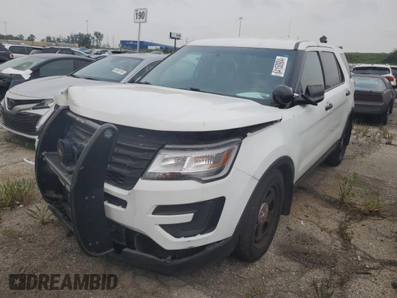 2016 Ford Utility Police Interceptor with VIN 1FM5K8ARXGGC26877, listed as a Copart auction lot 64150904 with 215,019 mi miles and Salvage Title. Bid and sale history available at carsss.com. Image 1.