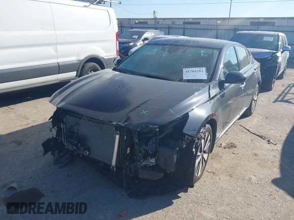 2019 Nissan Altima SL with VIN 1N4BL4EW8KC137862, listed as a IAAI auction lot 41765282 with 54,742 mi miles and . Bid and sale history available at carsss.com. Image 19.