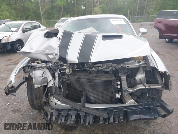 2019 Dodge Challenger SXT z VIN 2C3CDZAG9KH744703, wystawiony jako IAAI lot #41881944 z przebiegiem Nie podano mil oraz . Historia ofert i sprzedaży dostępna na DreamBid. Obrazek 6.