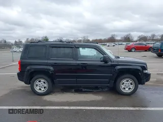 2014 Jeep Patriot Sport with VIN 1C4NJRBB4ED534026, listed as a IAAI auction lot 41850049 with 178,989 mi miles. Bid and sale history available at carsss.com. Image 13.
