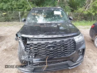 2025 Ford Explorer ST-Line with VIN 1FMUK8KH7SGB38511, listed as a IAAI auction lot 42846565 with 11,936 mi miles and . Bid and sale history available at DreamBid. Image 6.
