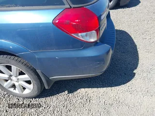 2008 Subaru Outback i z VIN 4S4BP61C387337664, wystawiony jako IAAI lot #42397784 z przebiegiem 190 796 mil mil oraz . Historia ofert i sprzedaży dostępna na DreamBid. Obrazek 6.
