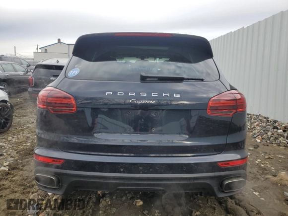 2016 Porsche Cayenne z VIN WP1AA2A29GKA15722, wystawiony jako Copart lot #43627915 z przebiegiem 125 579 mil mil oraz Szkoda całkowita • Salvage title. Historia ofert i sprzedaży dostępna na DreamBid. Obrazek 6.