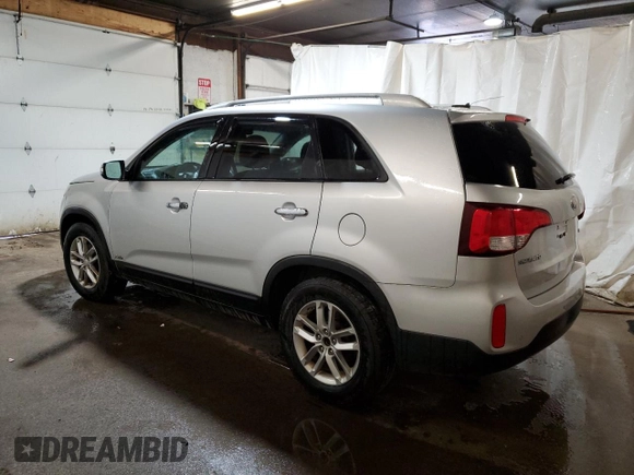 2014 Kia Sorento LX z VIN 5XYKTCA6XEG465634, wystawiony jako Copart lot #57148995 z przebiegiem 201 503 mil mil oraz Szkoda całkowita • Salvage title. Historia ofert i sprzedaży dostępna na DreamBid. Obrazek 2.