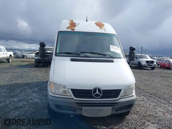 2005 Dodge Sprinter with VIN WD0PD644355798997, listed as a IAAI auction lot 41763328 with 227,692 mi miles and . Bid and sale history available at DreamBid. Image 12.