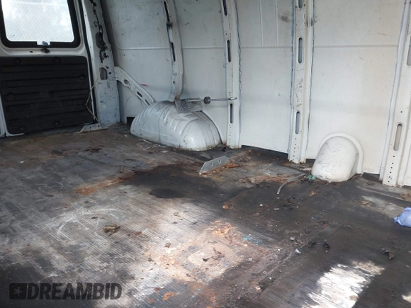 2007 Chevrolet City Express Cargo z VIN 1GCHG39V571209155, wystawiony jako IAAI lot #42168782 z przebiegiem 139 537 mil mil oraz . Historia ofert i sprzedaży dostępna na DreamBid. Obrazek 8.