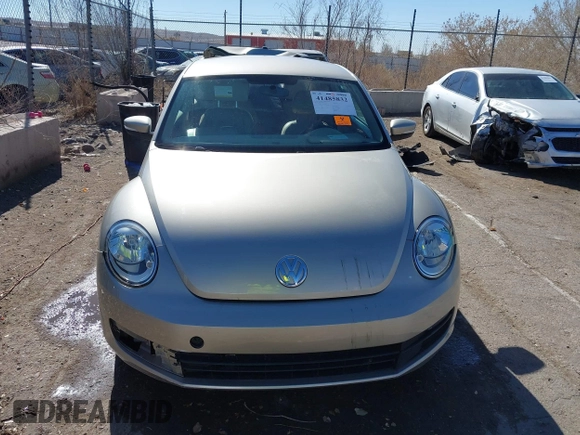 2013 Volkswagen Beetle с VIN 3VWHX7AT0DM663696, выставлен на аукционе IAAI как лот 41485832 с пробегом 111 465 миль миль и . История ставок и продаж доступна на DreamBid. Изображение 12.