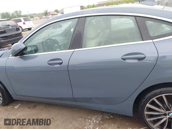 2021 BMW 2 Series 228i xDrive z VIN WBA73AK09M7G52220, wystawiony jako IAAI lot #42403680 z przebiegiem 72 407 mil mil oraz . Historia ofert i sprzedaży dostępna na DreamBid. Obrazek 15.