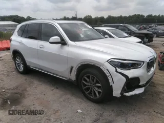 2019 BMW X5 xDrive40i z VIN 5UXCR6C52KLL37038, wystawiony jako IAAI lot #42395642 z przebiegiem 86 430 mil mil oraz . Historia ofert i sprzedaży dostępna na DreamBid. Obrazek 1.
