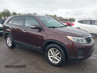 2015 Kia Sorento LX with VIN 5XYKTCA61FG643402, listed as a IAAI auction lot 42178930 with 108,818 mi miles. Bid and sale history available at carsss.com. Image 1.