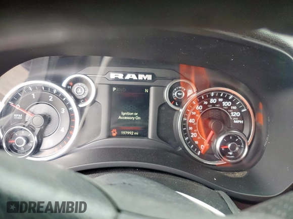 2020 Ram 2500 Tradesman z VIN 3C6UR5HLXLG250095, wystawiony jako Copart lot #54926235 z przebiegiem 197 992 mil mil oraz Nie do naprawy • Non repairable. Historia ofert i sprzedaży dostępna na DreamBid. Obrazek 9.