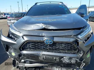 2022 Toyota RAV4 XSE with VIN JTMFB3FV0ND098293, listed as a IAAI auction lot 41513626 with 19,293 mi miles and . Bid and sale history available at DreamBid. Image 6.