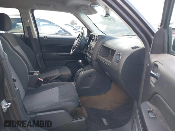 2016 Jeep Patriot Sport SE with VIN 1C4NJPBA1GD722176, listed as a IAAI auction lot 41549744 with 108,550 mi miles and . Bid and sale history available at carsss.com. Image 5.