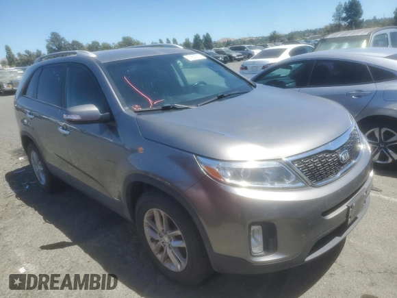 2014 Kia Sorento LX with VIN 5XYKTDA72EG461155, listed as a Copart auction lot 67802014 with 167,832 mi miles and Clean Title. Bid and sale history available at carsss.com. Image 4.