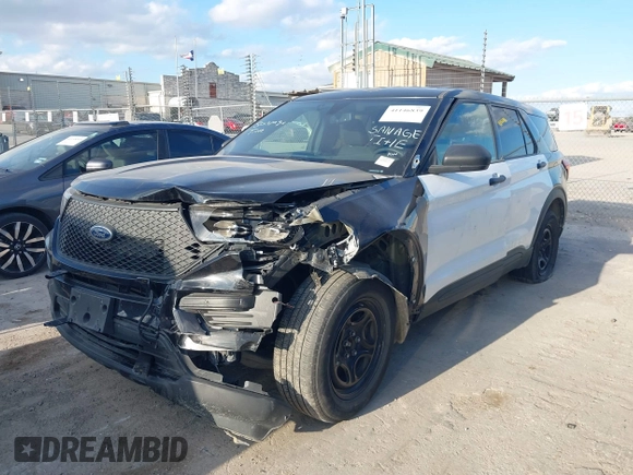 2020 Ford Police Interceptor Utility z VIN 1FM5K8ABXLGC63862, wystawiony jako IAAI lot #41146839 z przebiegiem Nie podano mil oraz . Historia ofert i sprzedaży dostępna na DreamBid. Obrazek 16.