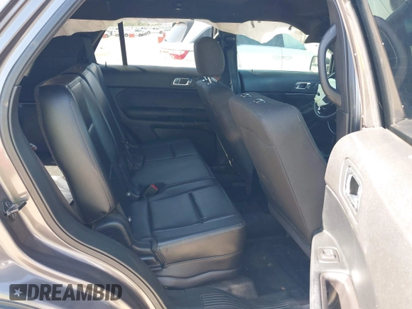 2017 Ford Police Interceptor Utility z VIN 1FM5K8ARXHGC56544, wystawiony jako IAAI lot #41975462 z przebiegiem 183 151 mil mil oraz . Historia ofert i sprzedaży dostępna na DreamBid. Obrazek 8.