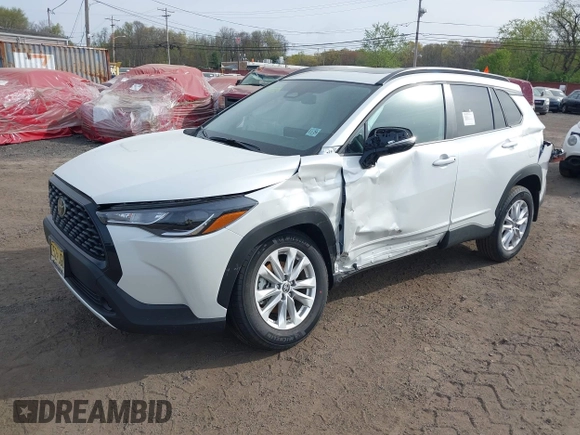 2024 Toyota Corolla Cross LE with VIN 7MUBAABG2RV114524, listed as a IAAI auction lot 42117794 with 2,781 mi miles and . Bid and sale history available at DreamBid. Image 19.