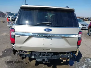 2018 Ford Expedition Limited with VIN 1FMJU1KT6JEA06679, listed as a IAAI auction lot 41675664 with 154,902 mi miles. Bid and sale history available at carsss.com. Image 6.