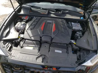 2022 Audi SQ8 Prestige z VIN WA1CWBF11ND019903, wystawiony jako Copart lot #39772444 z przebiegiem Nie podano mil oraz . Historia ofert i sprzedaży dostępna na DreamBid. Obrazek 12.