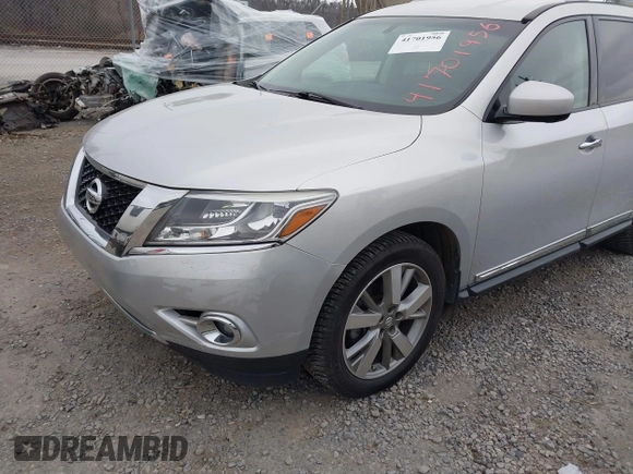 2013 Nissan Pathfinder SV with VIN 5N1AR2MM7DC678375, listed as a IAAI auction lot 41701956 with 151,087 mi miles. Bid and sale history available at carsss.com. Image 2.