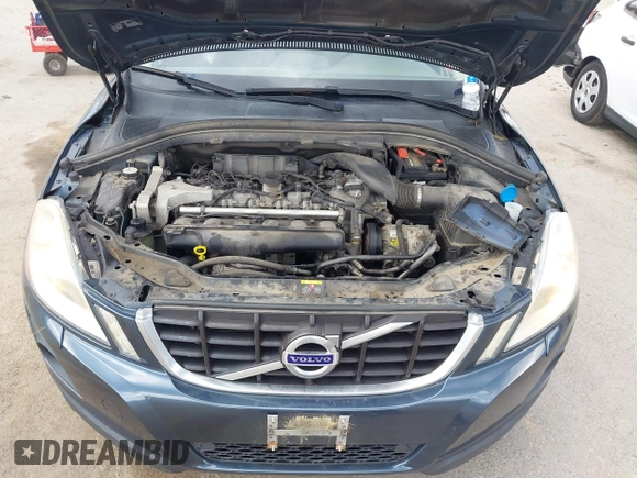 2010 Volvo XC60 3.0T with VIN YV4992DZ4A2032518, listed as a IAAI auction lot 42638130 with 169,121 mi miles and . Bid and sale history available at DreamBid. Image 10.