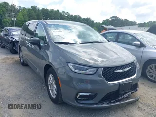 2023 Chrysler Pacifica Touring L с VIN 2C4RC1BG8PR571346, выставлен на аукционе IAAI как лот 42422000 с пробегом 49 023 миль миль и . История ставок и продаж доступна на DreamBid. Изображение 1.