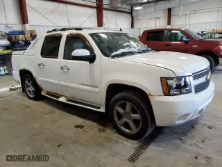 2007 Chevrolet Avalanche LT w/3LT with VIN 3GNFK12357G218403, listed as a Copart auction lot 82667364 with 131,962 mi miles and Clean Title. Bid and sale history available at carsss.com. Image 4.