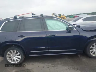 2017 Volvo XC90 Momentum z VIN YV4A22PK1H1117963, wystawiony jako IAAI lot #42292355 z przebiegiem 173 728 mil mil oraz . Historia ofert i sprzedaży dostępna na DreamBid. Obrazek 13.