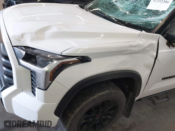 2022 Toyota Tundra SR5 с VIN 5TFLA5DBXNX029202, выставлен на аукционе IAAI как лот 42152386 с пробегом 61 454 миль миль и . История ставок и продаж доступна на DreamBid. Изображение 6.