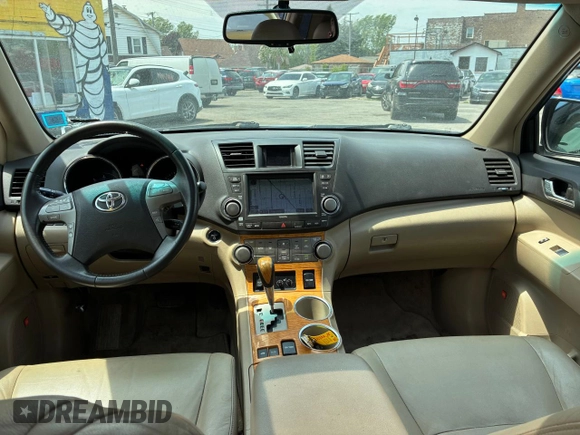 2008 Toyota Highlander Limited z VIN JTEEW44A282025881, wystawiony jako Copart lot #60884735 z przebiegiem 199 855 mil mil oraz Czysty tytuł • Clean title. Historia ofert i sprzedaży dostępna na DreamBid. Obrazek 9.