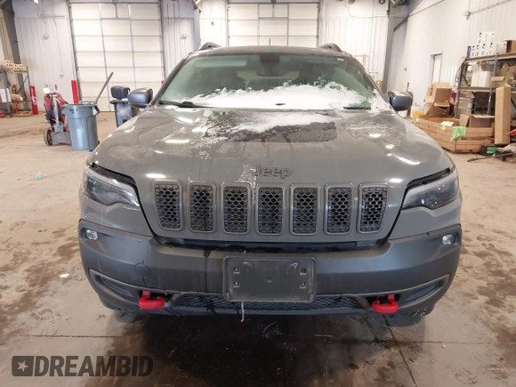 2019 Jeep Cherokee Trailhawk Elite with VIN 1C4PJMBX7KD361203, listed as a IAAI auction lot 41515943 with 133,384 mi miles. Bid and sale history available at carsss.com. Image 12.