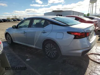 2024 Nissan Altima 2.5 SV with VIN 1N4BL4DV5RN341221, listed as a Copart auction lot 80321924 with 24,725 mi miles and Salvage Title. Bid and sale history available at carsss.com. Image 2.
