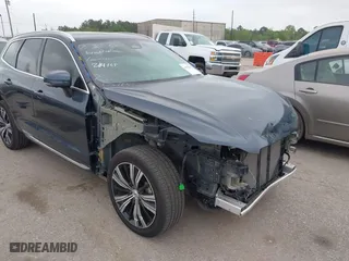 2023 Volvo XC60 Plus Bright Theme with VIN YV4L12RNXP1240842, listed as a IAAI auction lot 41918203 with 18,117 mi miles. Bid and sale history available at carsss.com. Image 17.