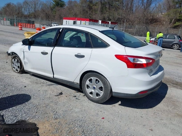 2013 Ford Focus S with VIN 1FADP3E26DL143666, listed as a IAAI auction lot 41757499 with NaN miles. Bid and sale history available at carsss.com. Image 3.