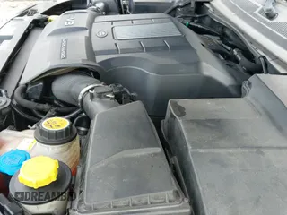 2013 Land Rover Range Rover Sport SC z VIN SALSH2E48DA802796, wystawiony jako IAAI lot #41613187 z przebiegiem 104 024 mil mil oraz . Historia ofert i sprzedaży dostępna na DreamBid. Obrazek 19.