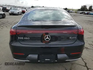 2024 Mercedes-Benz EQS 450 z VIN W1KCG2EB4RA048256, wystawiony jako Copart lot #51107375 z przebiegiem Nie podano mil oraz Szkoda całkowita • Salvage title. Historia ofert i sprzedaży dostępna na DreamBid. Obrazek 6.