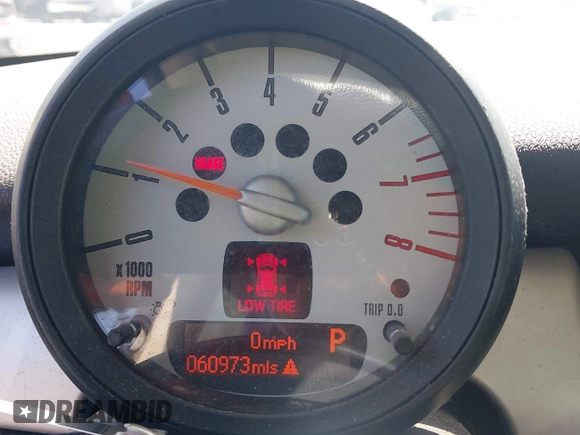 2013 MINI Hardtop with VIN WMWSU3C58DT545046, listed as a IAAI auction lot 42665896 with 60,973 mi miles and . Bid and sale history available at DreamBid. Image 7.