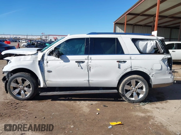 2022 Ford Expedition King Ranch with VIN 1FMJU1PT2NEA07911, listed as a IAAI auction lot 41298041 with 1 mi miles. Bid and sale history available at carsss.com. Image 14.