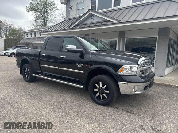 2016 Ram 1500 Laramie z VIN 1C6RR7VM9GS143262, wystawiony jako IAAI lot #42191213 z przebiegiem 159 920 mil mil oraz . Historia ofert i sprzedaży dostępna na DreamBid. Obrazek 1.