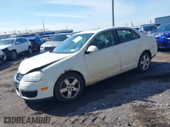 2008 Volkswagen Jetta SE with VIN 3VWRZ71KX8M077504, listed as a IAAI auction lot 40757804 with 186,566 mi miles and . Bid and sale history available at DreamBid. Image 2.
