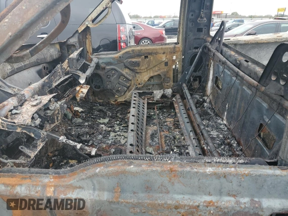 2005 Ford F-250 XL with VIN 1FTNF215X5EB60617, listed as a Copart auction lot 77395434 with Not Provided miles and Non Repairable. Bid and sale history available at DreamBid. Image 7.