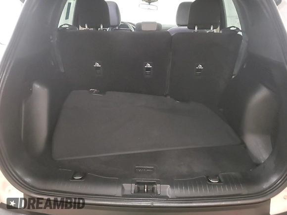 2020 Ford Escape SE z VIN 1FMCU9G66LUB14805, wystawiony jako IAAI lot #42388285 z przebiegiem 50 819 mil mil oraz . Historia ofert i sprzedaży dostępna na DreamBid. Obrazek 26.