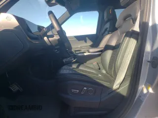 2024 Rivian R1S Adventure z VIN 7PDSGBBA5RN044560, wystawiony jako Copart lot #70594924 z przebiegiem 2449 mil mil oraz Szkody całkowita. Historia ofert i sprzedaży dostępna na DreamBid. Obrazek 7.