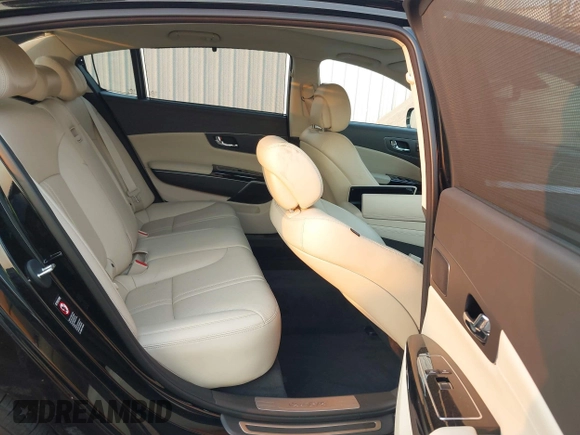2016 Kia K900 Luxury z VIN KNALU4D33G6032619, wystawiony jako IAAI lot #41307044 z przebiegiem 43 242 mil mil oraz . Historia ofert i sprzedaży dostępna na DreamBid. Obrazek 8.